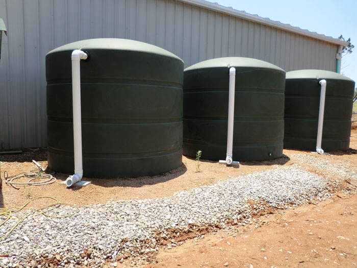 2000 gallon poly tanks
